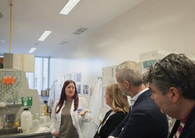 Organizadores y patrocinadores del XX Congreso nacional de informadores de la Salud ANIS 2025, visitan el CIBA (octubre 2025) junto al equipo directo del IACS