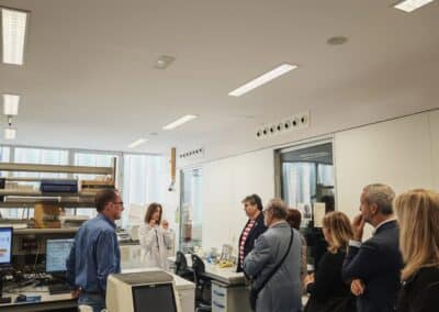 Organizadores y patrocinadores del XX Congreso nacional de informadores de la Salud ANIS 2025, visitan el CIBA (octubre 2025) junto al equipo directo del IACS